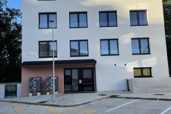 Predaj bytu 3-izbový 83 m², Na Pile, Zásmuky Predaj bytu 3-izbový 83 m², Na Pile, Zásmuky