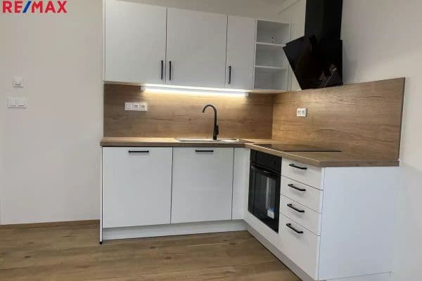 Prenájom bytu 1-izbový 37 m², Bohutín Prenájom bytu 1-izbový 37 m², Bohutín