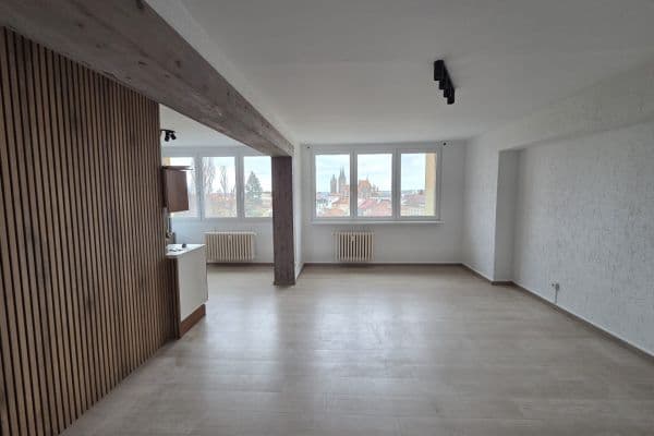 Prenájom bytu 3-izbový 83 m², Grégrova, Kolín Prenájom bytu 3-izbový 83 m², Grégrova, Kolín