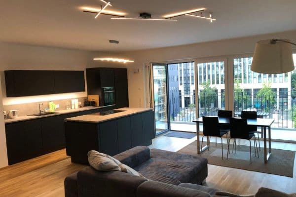 Prenájom bytu 4-izbový 102 m², Wilhelm-Leuschner-Straße 32, Frankfurt am Main Prenájom bytu 4-izbový 102 m², Wilhelm-Leuschner-Straße 32, Frankfurt am Main