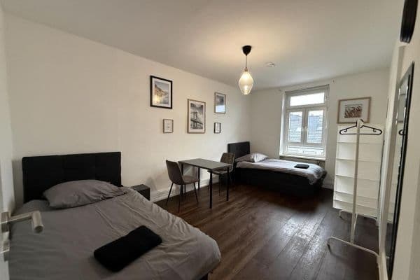 Prenájom bytu 3-izbový 85 m², Schellingstr, Frankfurt, Hesensko Prenájom bytu 3-izbový 85 m², Schellingstr, Frankfurt, Hesensko