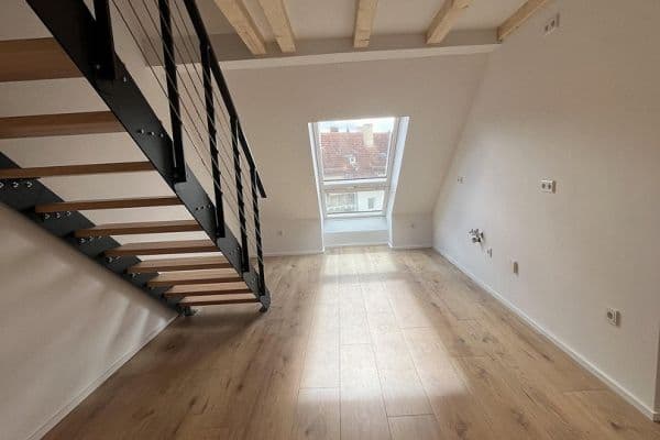 Prenájom bytu 3-izbový 59 m², Okenstraße 36, Nürnberg Prenájom bytu 3-izbový 59 m², Okenstraße 36, Nürnberg