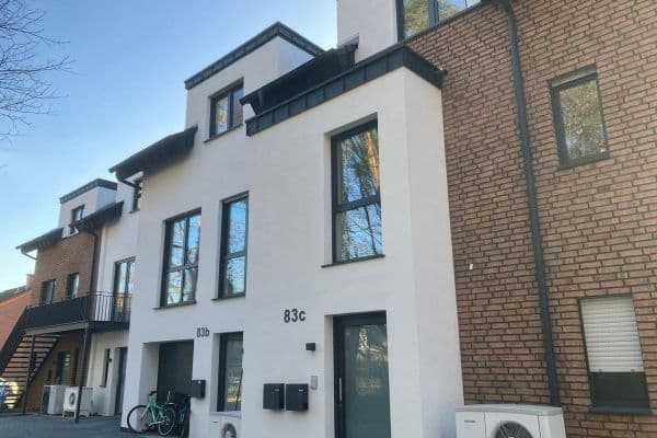 Predaj domu 166 m², pozemek 170 m², Teutoburger Weg 83b, Schloß Holte-Stukenbrock Predaj domu 166 m², pozemek 170 m², Teutoburger Weg 83b, Schloß Holte-Stukenbrock