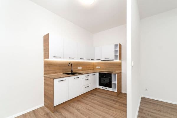 Prenájom bytu 3-izbový 72 m², Kolmá, Havířov-Město Prenájom bytu 3-izbový 72 m², Kolmá, Havířov-Město
