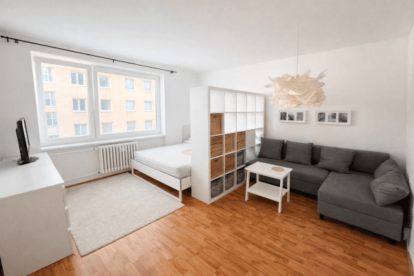 Prenájom bytu 1-izbový 39 m², Okořská, Praha Prenájom bytu 1-izbový 39 m², Okořská, Praha