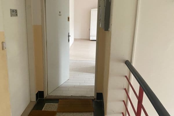 Predaj bytu 1-izbový 32 m², M. J. Lermontova, Praha Predaj bytu 1-izbový 32 m², M. J. Lermontova, Praha