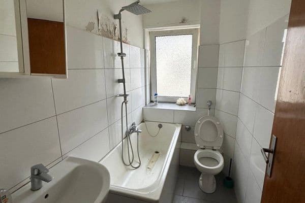 Prenájom bytu 5-izbový 100 m², Gerther Str. 8, Bochum Prenájom bytu 5-izbový 100 m², Gerther Str. 8, Bochum