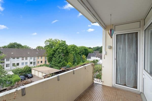 Prenájom bytu 4-izbový 94 m², Elbinger Straße 3, Duisburg Prenájom bytu 4-izbový 94 m², Elbinger Straße 3, Duisburg