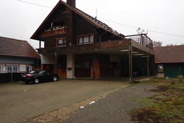 Prenájom bytu 4-izbový 150 m², Grabenstr.13, Heimsheim Prenájom bytu 4-izbový 150 m², Grabenstr.13, Heimsheim