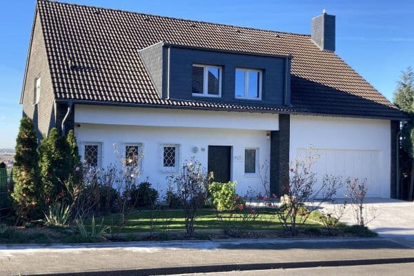 Predaj domu 280 m², pozemek 1.166 m², Stolberg (Rheinland) Predaj domu 280 m², pozemek 1.166 m², Stolberg (Rheinland)