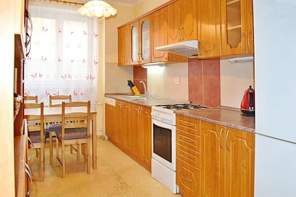 Prenájom bytu 2-izbový 63 m², Puškinova, Hradec Králové Prenájom bytu 2-izbový 63 m², Puškinova, Hradec Králové