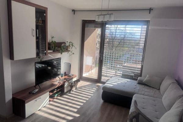 Prenájom bytu 3-izbový 70 m², Řípská, Brno Prenájom bytu 3-izbový 70 m², Řípská, Brno