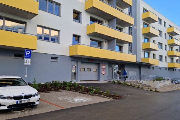 Prenájom bytu 2-izbový 55 m², Studentská, Plzeň Prenájom bytu 2-izbový 55 m², Studentská, Plzeň