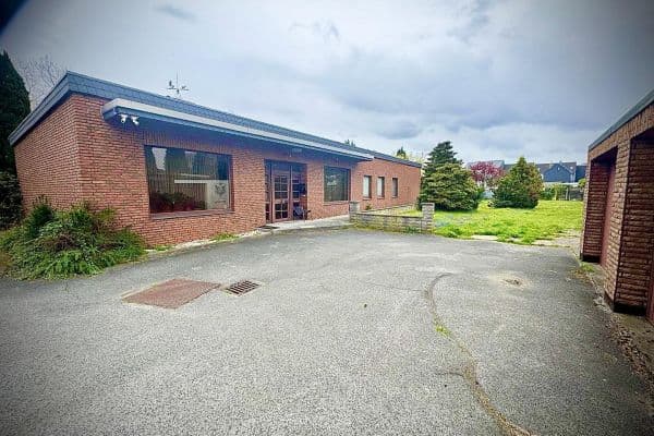 Predaj domu 229 m², pozemek 3.000 m², Oberhausen Predaj domu 229 m², pozemek 3.000 m², Oberhausen