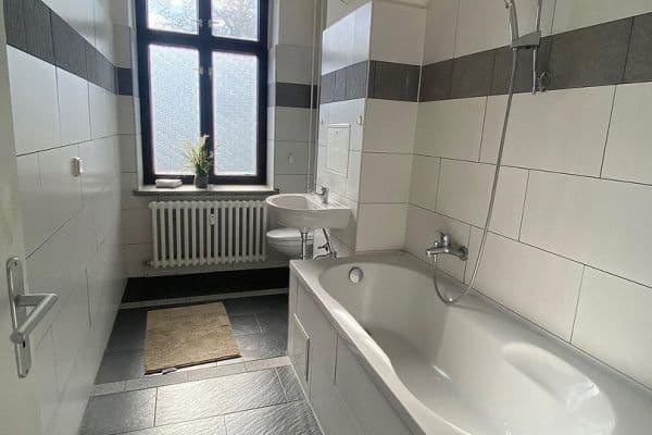 Predaj bytu 1-izbový 48 m², Wassermannstr. 75, Berlin Adlershof, Berlín Predaj bytu 1-izbový 48 m², Wassermannstr. 75, Berlin Adlershof, Berlín