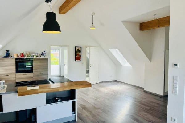 Prenájom bytu 3-izbový 110 m², Gwinnerstraße 35, Frankfurt am Main, Hesensko Prenájom bytu 3-izbový 110 m², Gwinnerstraße 35, Frankfurt am Main, Hesensko