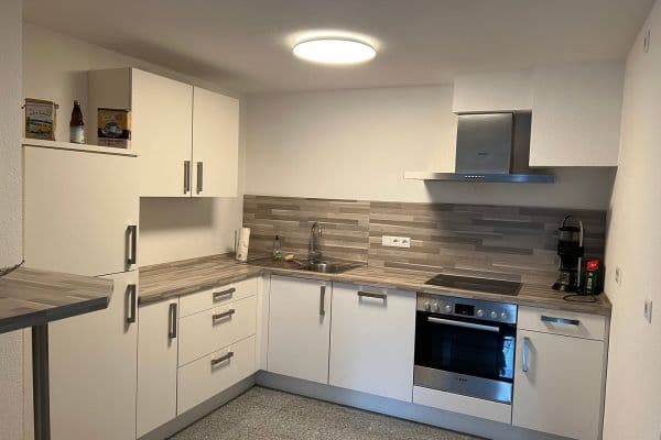 Prenájom bytu 1-izbový 46 m², Stuttgart, Bádensko-Wurttembersko Prenájom bytu 1-izbový 46 m², Stuttgart, Bádensko-Wurttembersko