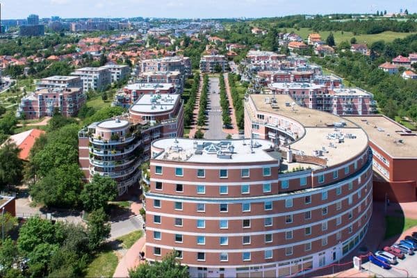 Prenájom bytu Garsoniéra 47 m², U Kříže, Praha Prenájom bytu Garsoniéra 47 m², U Kříže, Praha