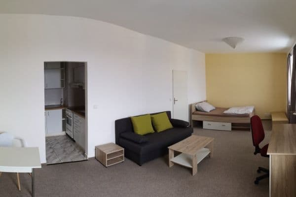 Prenájom bytu Garsoniéra 47 m², U Kříže, Praha Prenájom bytu Garsoniéra 47 m², U Kříže, Praha