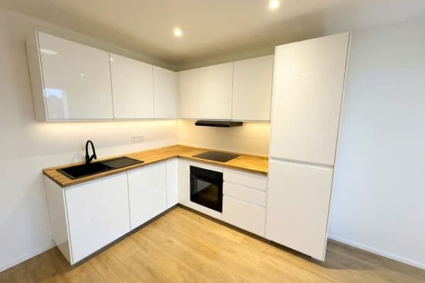 Predaj bytu 4-izbový 81 m², Výletní, Praha Predaj bytu 4-izbový 81 m², Výletní, Praha