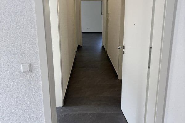 Prenájom bytu 3-izbový 89 m², Wildbader Straße 39, Neuenbürg Prenájom bytu 3-izbový 89 m², Wildbader Straße 39, Neuenbürg