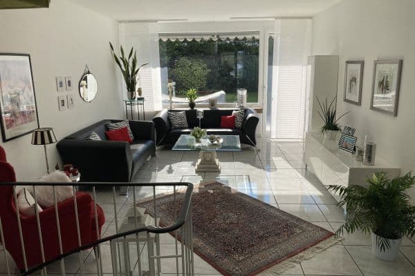 Prenájom bytu 4-izbový 114 m², Velbert Prenájom bytu 4-izbový 114 m², Velbert