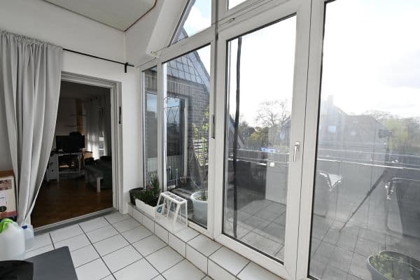 Prenájom bytu 3-izbový 110 m², Frankfurter Str. 214, Köln Prenájom bytu 3-izbový 110 m², Frankfurter Str. 214, Köln