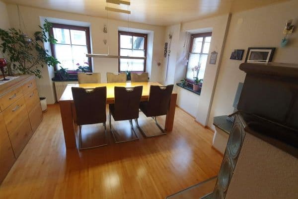 Prenájom bytu 5-izbový 145 m², Weinsberg-Grantschen Prenájom bytu 5-izbový 145 m², Weinsberg-Grantschen