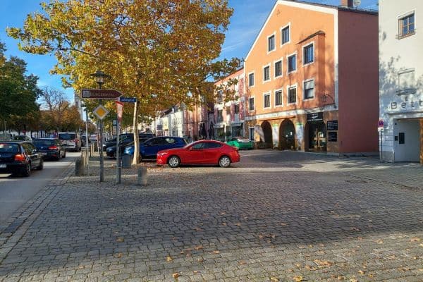 Prenájom nebytového priestoru 420 m², Plattling Prenájom nebytového priestoru 420 m², Plattling