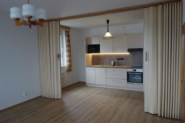 Prenájom bytu 2-izbový 57 m², Kubištova, Praha Prenájom bytu 2-izbový 57 m², Kubištova, Praha