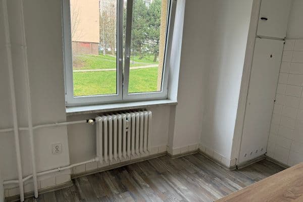 Prenájom bytu 3-izbový 73 m², Dukelských hrdinů, Ústí nad Labem Prenájom bytu 3-izbový 73 m², Dukelských hrdinů, Ústí nad Labem
