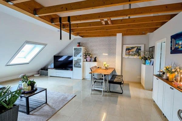 Prenájom bytu 2-izbový 65 m², Frankfurt am Main Prenájom bytu 2-izbový 65 m², Frankfurt am Main