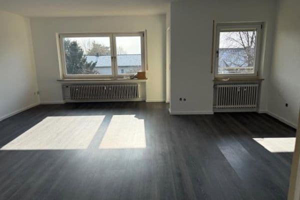 Prenájom bytu 3-izbový 85 m², Leinburg Prenájom bytu 3-izbový 85 m², Leinburg