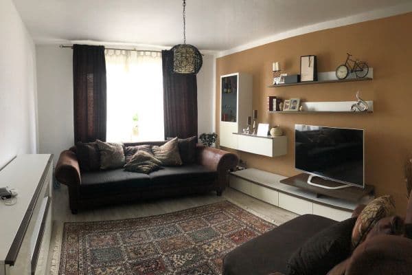 Prenájom bytu 2-izbový 70 m², Bismarckstr. 51, Remscheid Prenájom bytu 2-izbový 70 m², Bismarckstr. 51, Remscheid