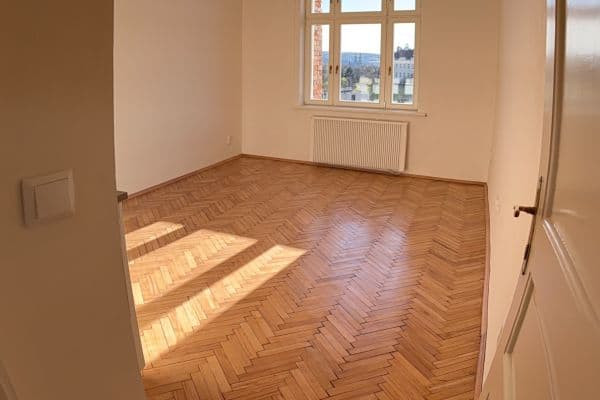 Prenájom bytu 2-izbový 45 m², U Zvonařky, Praha Prenájom bytu 2-izbový 45 m², U Zvonařky, Praha