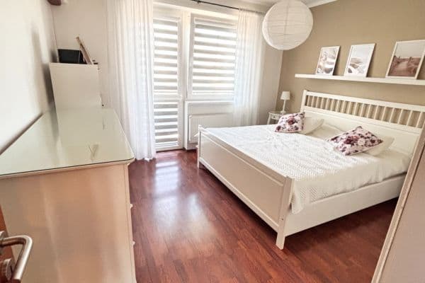 Predaj bytu 3-izbový 76 m², U Větrolamu, Hustopeče Predaj bytu 3-izbový 76 m², U Větrolamu, Hustopeče