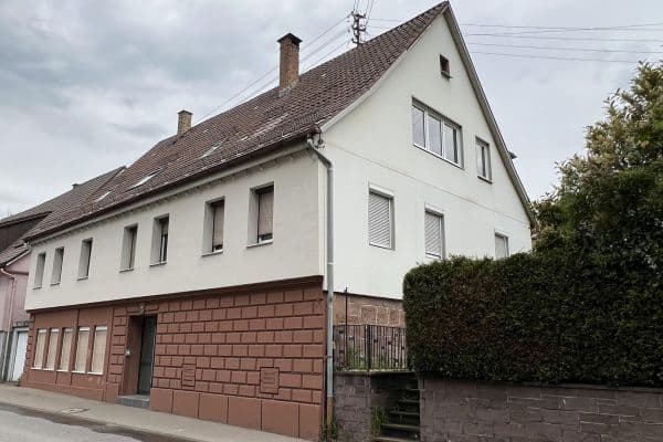 Prenájom bytu 3-izbový 100 m², Hauptstraße, Bad Wildbad Prenájom bytu 3-izbový 100 m², Hauptstraße, Bad Wildbad