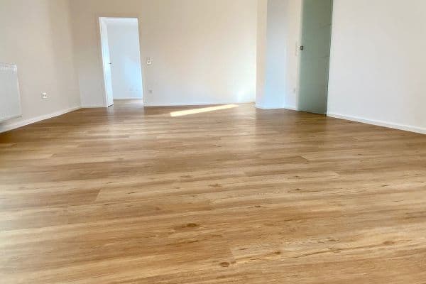 Prenájom bytu 4-izbový 105 m², Püttlingen Köllerbach Prenájom bytu 4-izbový 105 m², Püttlingen Köllerbach