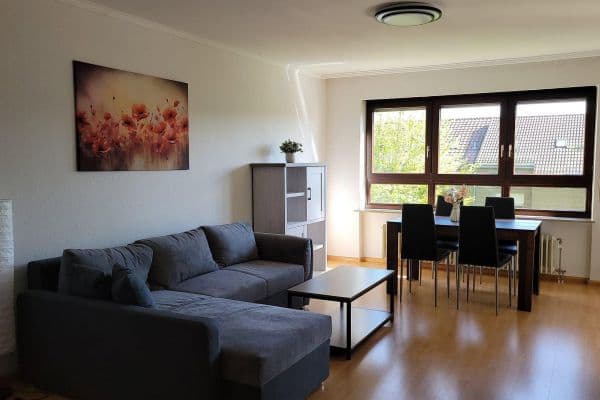 Prenájom bytu 3-izbový 92 m², Offenburger Straße 37, Böblingen Prenájom bytu 3-izbový 92 m², Offenburger Straße 37, Böblingen