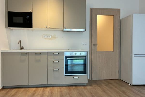 Prenájom bytu 1-izbový 27 m², Nebřenická, Praha Prenájom bytu 1-izbový 27 m², Nebřenická, Praha