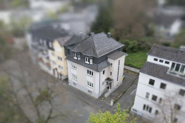 Predaj domu 255 m², pozemek 385 m², Hochstr. 3, Bad Neuenahr-Ahrweiler Predaj domu 255 m², pozemek 385 m², Hochstr. 3, Bad Neuenahr-Ahrweiler