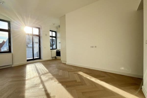 Prenájom bytu 3-izbový 62 m², Schöneberger Str. 9, Berlin, Berlín Prenájom bytu 3-izbový 62 m², Schöneberger Str. 9, Berlin, Berlín