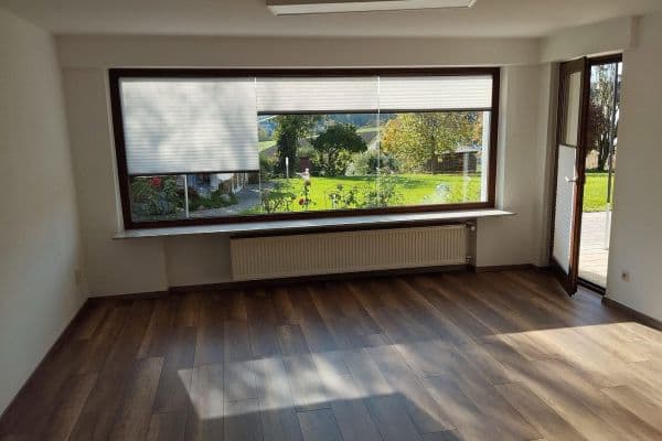 Prenájom bytu 2-izbový 79 m², Mühlacker (Großglattbach) Prenájom bytu 2-izbový 79 m², Mühlacker (Großglattbach)