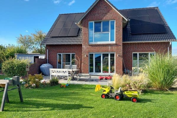 Predaj domu 147 m², pozemek 866 m², Haseldorf Predaj domu 147 m², pozemek 866 m², Haseldorf