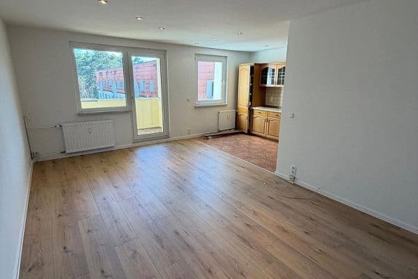 Prenájom bytu 3-izbový 68 m², Friedensstr. 18c, Bestensee Prenájom bytu 3-izbový 68 m², Friedensstr. 18c, Bestensee