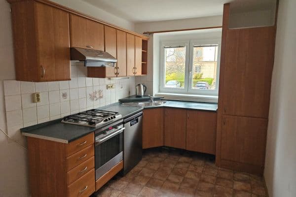 Prenájom bytu 2-izbový 56 m², Jilemnického, Pardubice, Pardubický kraj Prenájom bytu 2-izbový 56 m², Jilemnického, Pardubice, Pardubický kraj