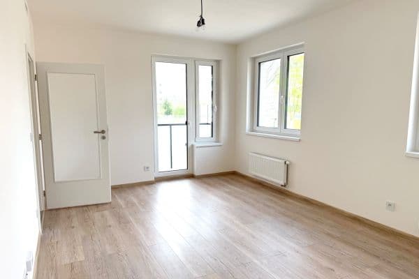 Predaj bytu 2-izbový 45 m², U Továren, Praha Predaj bytu 2-izbový 45 m², U Továren, Praha