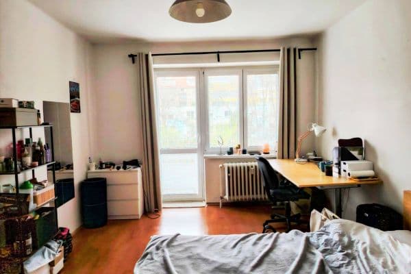 Prenájom bytu 3-izbový 71 m², Sámova, Praha Prenájom bytu 3-izbový 71 m², Sámova, Praha