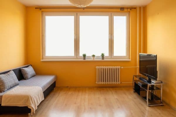 Prenájom bytu 3-izbový 63 m², Pražského, Praha Prenájom bytu 3-izbový 63 m², Pražského, Praha