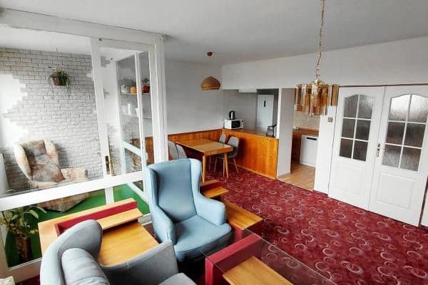 Prenájom bytu 3-izbový 72 m², Hlivická, Praha Prenájom bytu 3-izbový 72 m², Hlivická, Praha